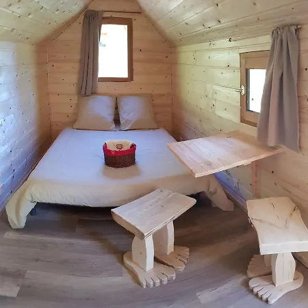 Camping Le Noyer Du Baron *